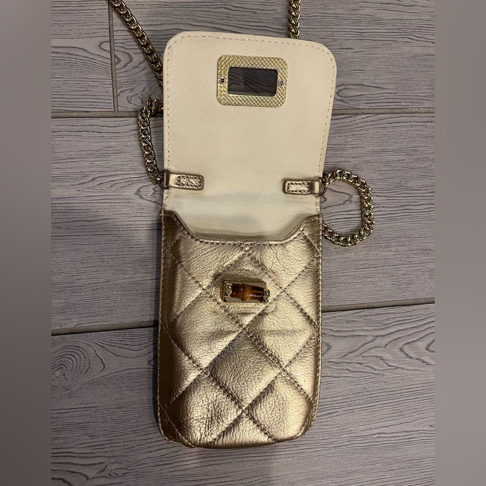 Lily Pulitzer Gold Quilted Leather Lindley Crossbody Phone Bag - Picture 9 of 12